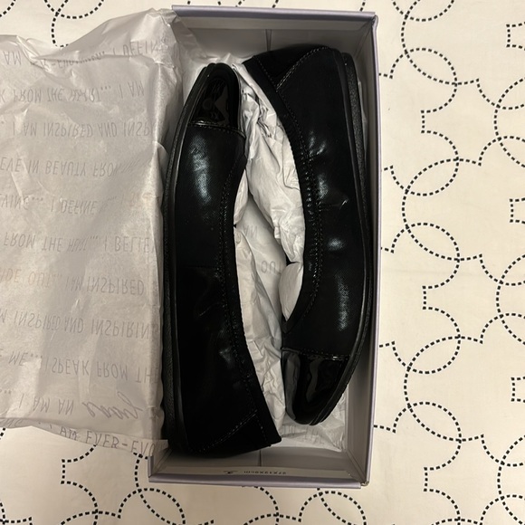 NEW EasySpirit Black flats 7M - Picture 4 of 5